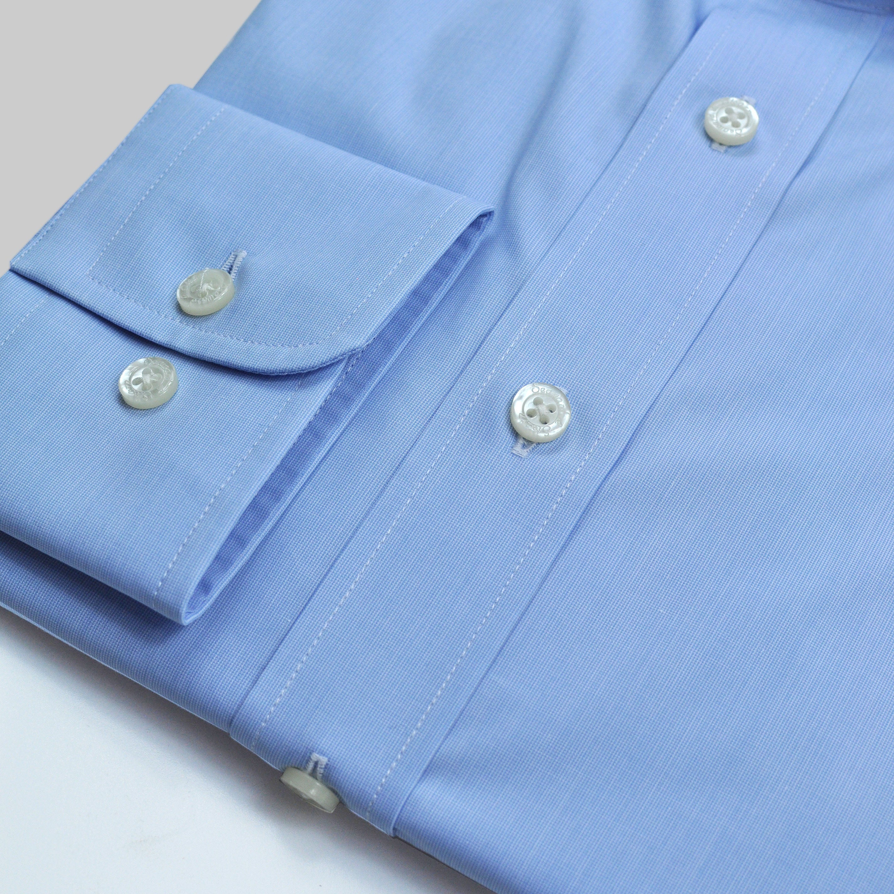 Spread Collar Cotton Shirt in Light City Blue